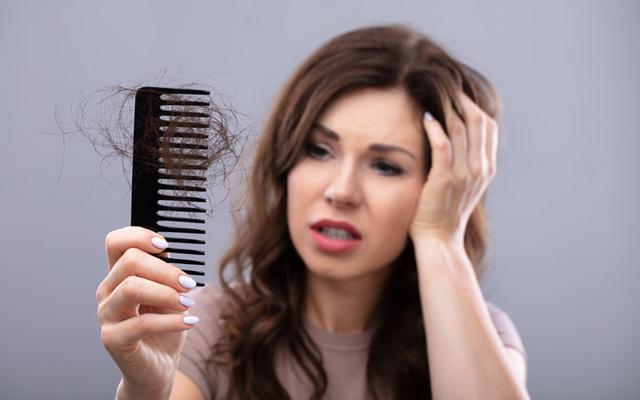 Stop Hair Falling With Ayurvedic Treatment At Home